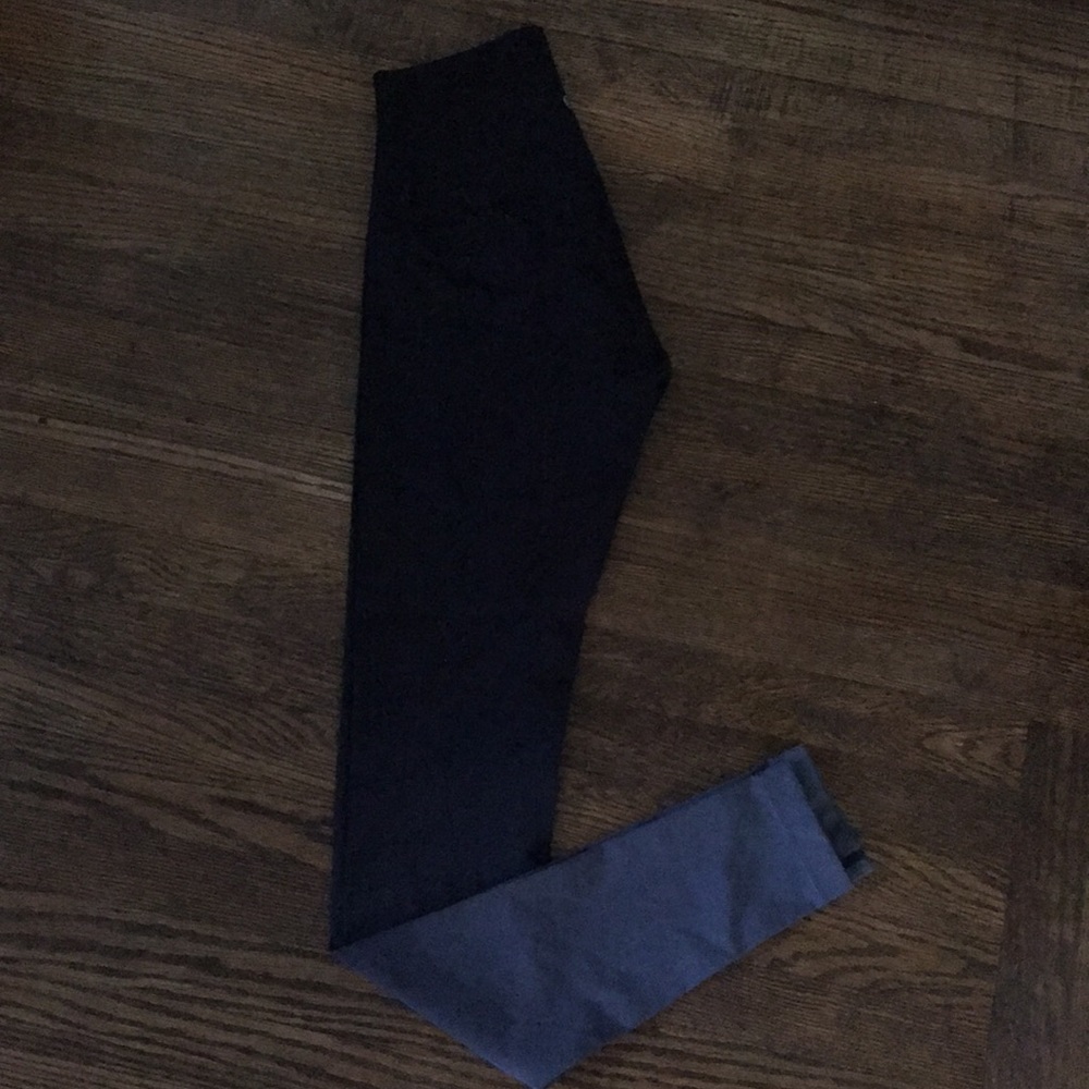 Lululemon Wunder Unders With Ombr Size 4 - image 1
